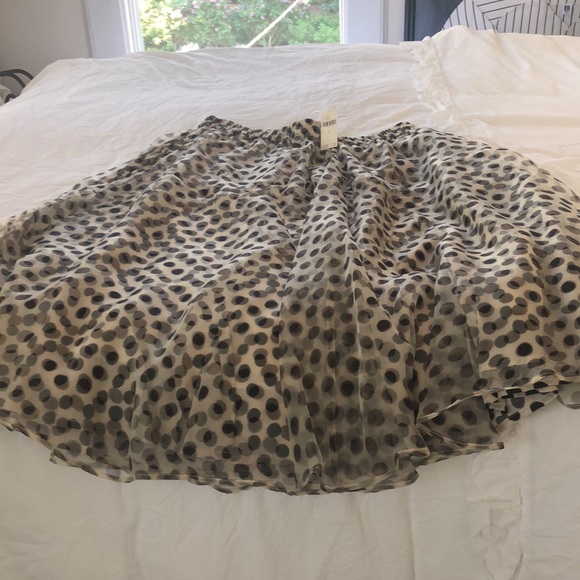 Lovely polka dot skirt. - Picture 4 of 7